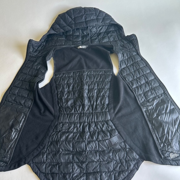 The North Face Black Nylon Polyester Hooded Vest size XS - Picture 11 of 15